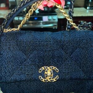 Chanel 19 quilted tweed navy/black tweed bag